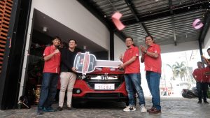 Pelanggan Asal Palembang Bawa Pulang 1 Unit Mobil Honda HR-V