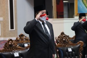 Gubernur Lampung Ikuti Upacara Penurunan Bendera Pada HUT Kemerdekaan Ke-76 RI