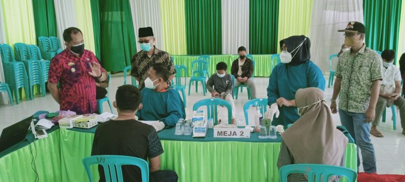 Wakil Bupati Tinjau Pelaksanaan Vaksinasi Untuk Masyarakat. ISt