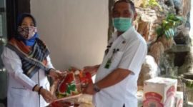 Disdik Tanggamus Serahkan Bantuan 2,5 Ton Beras dan Sembako Untuk Masyarakat Terdampak Covid 19. Ist