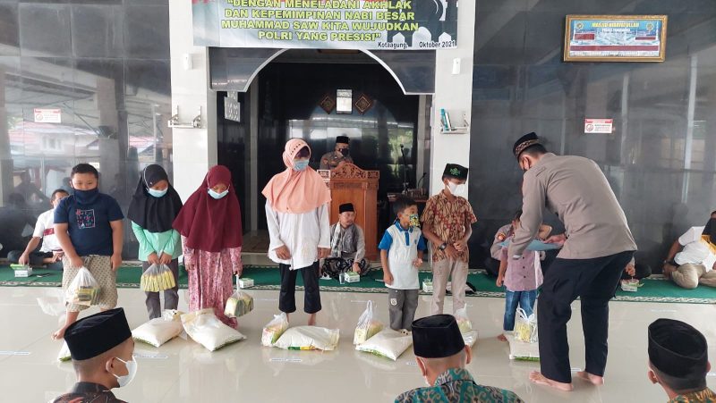 Peringati Maulid Nabi, Polres Tanggamus Santuni Anak Yatim dan Keluar Prasejahtera. Ist