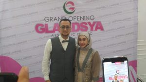 Buka Loker saat Pandemi, Dokter Reza Gladys Kembang Klinik Kecantikan di Lampung