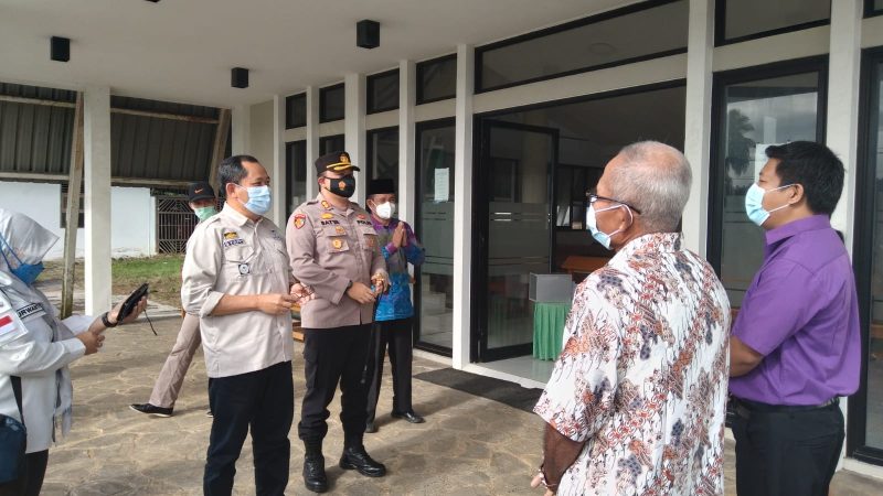 Wakil Bupati Tanggamus Lakukan Kunjungan Safari Kesiapan Natal 2021 dan Tahun Baru 2022. Ist