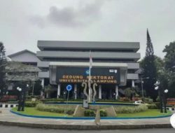 KPK Amankan Prof Karomani Beserta Uang Rp2 miliar
