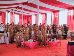 Bupati Winarti di Dampingi Kadis Pendidikan membuka acara Program Jaksa Masuk Sekolah (JMS) di Banjar Margo