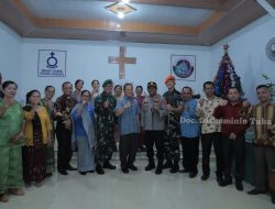 Pastikan Ibadah Natal berjalan lancar, Pj Bupati Qudrotul Ikhwan laksanakan Kunjungan ke 4 Gereja Di Tulang Bawang