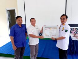 Disnaker Lampung Serahkan Penghargaan LKS Bipartit 2022 ke PT GGP