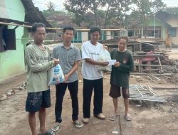 Peduli Korban Banjir, Komunitas Pelunger Lampung Bersatu Berikan Bantuan
