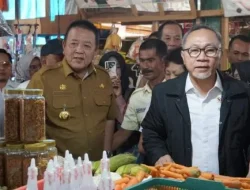 Arinal Djunaidi Mendampingi Menteri Perdagangan, Kunjungi Pasar Kangkung Bandar Lampung