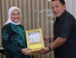 Gubernur Arinal Djunaidi Raih Penghargaan Sebagai Provinsi Peduli Pekerja Migran Indonesia Dari Menteri Tenaga Kerja