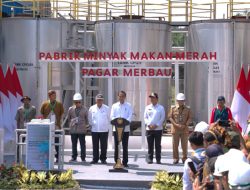 Presiden RI Meresmikan Pabrik Pertama Minyak Makan Merah Yang Merupakan Hasil Inovasi Riset Dari PT RPN-PPKS