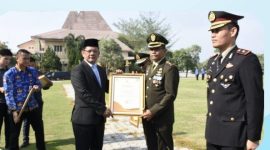 Pj Bupati Tubaba Berikan Penghargaan kepada Forkopimda