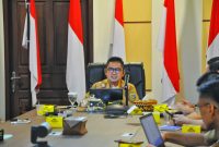 Pj Sekdaprov Pimpin Rapat