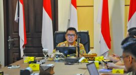 Pj Sekdaprov Pimpin Rapat