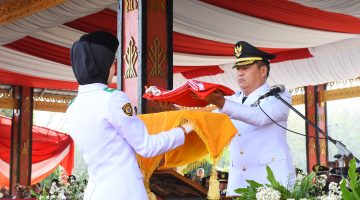 Bupati Tubaba Pimpin Upacara Penaikan Bendera HUT ke-80 Republik Indonesia