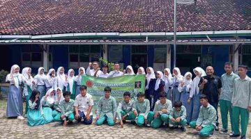 Posbakumadin Lampung Beri Penyuluhan Hukum Pidana Anak dan Kejahatan Digital di SMK Pelita